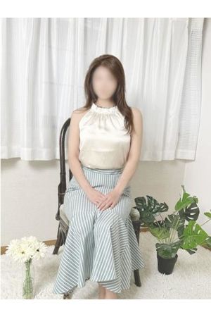 春名あみ