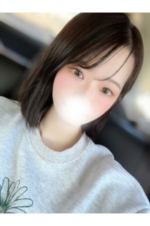 新美まゆか