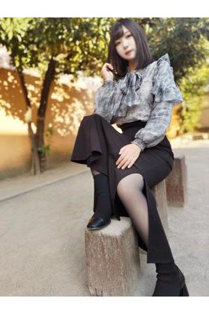 高梨つむぎ