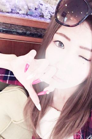 天乃エミリ