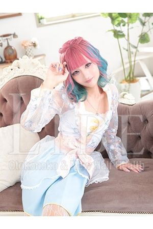 緋乃木せりか