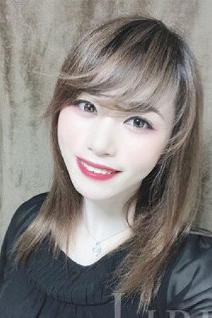 宇佐美ありさ