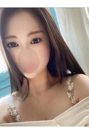 新人ななみ