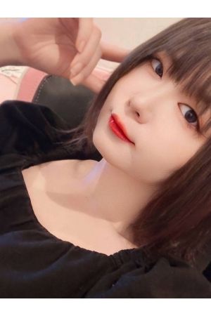 新人ましろ
