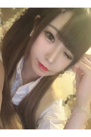新人しゅり