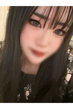 新人れな