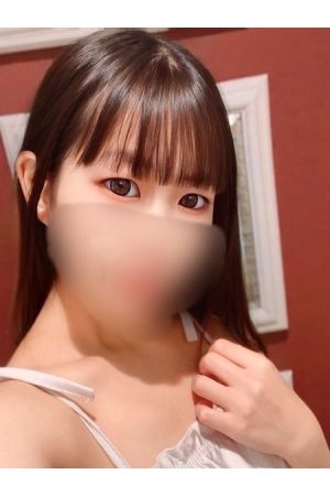 新人ゆりな