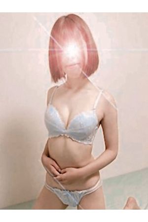 新人あやね